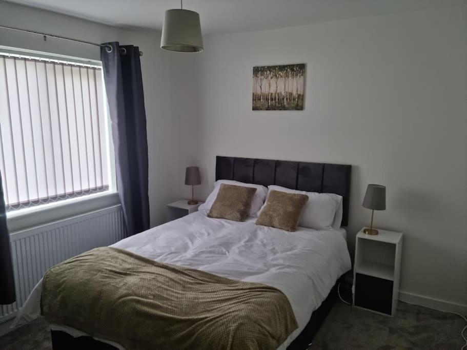 5 Bedroom House - Cheshire Oaks Ellesmere Port Exterior foto