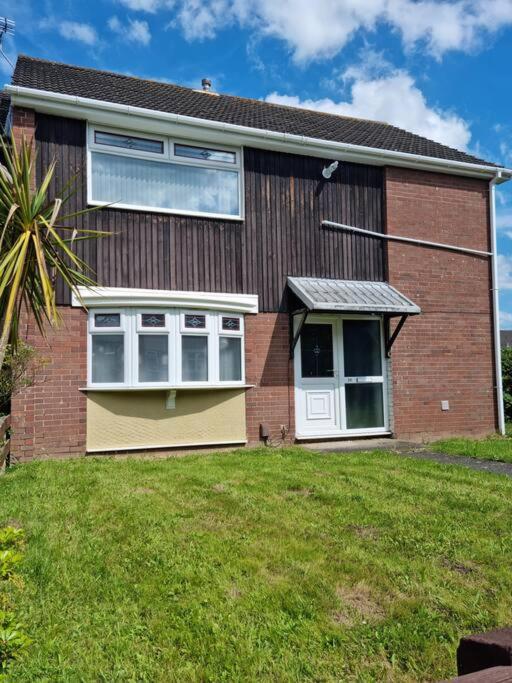 5 Bedroom House - Cheshire Oaks Ellesmere Port Exterior foto
